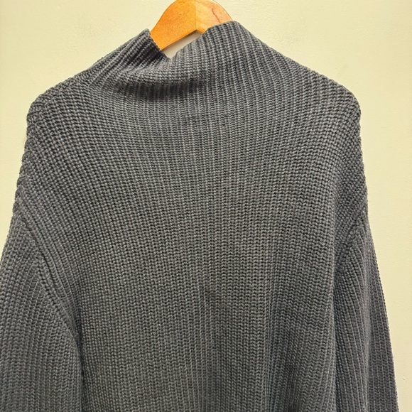 Aritzia Wilfred Montpellier Knit Turtleneck 100% Wool Size XS Oversized - Picture 10 of 14